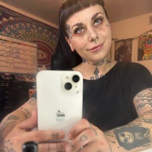 Meet your Posher, Halley